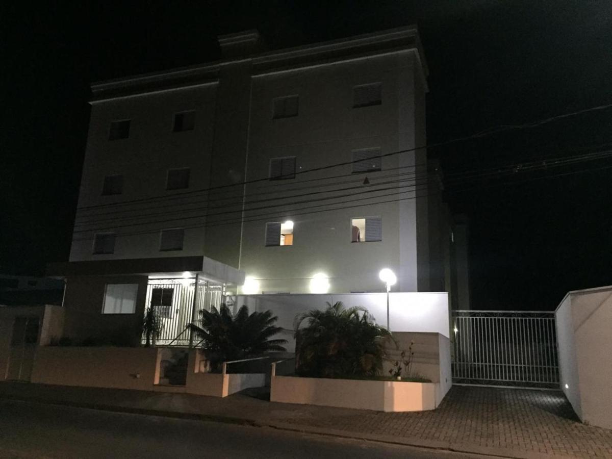 Novissimo Apto No Centro De Águas de São Pedro מראה חיצוני תמונה